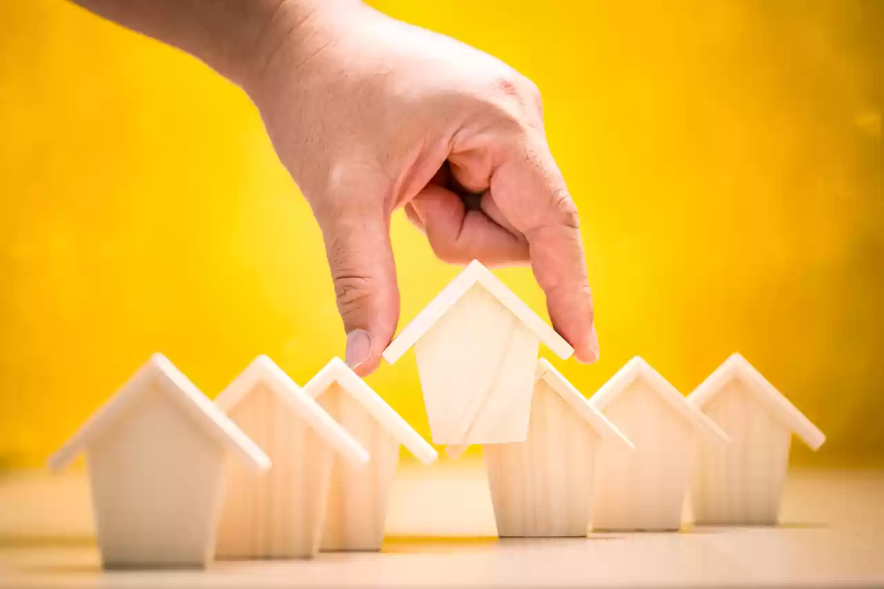 Mao Selecionando Casa l 33 Dicas Para o Seu Seguro Residencial Nao Lhe Dar Dores de Cabeca 3