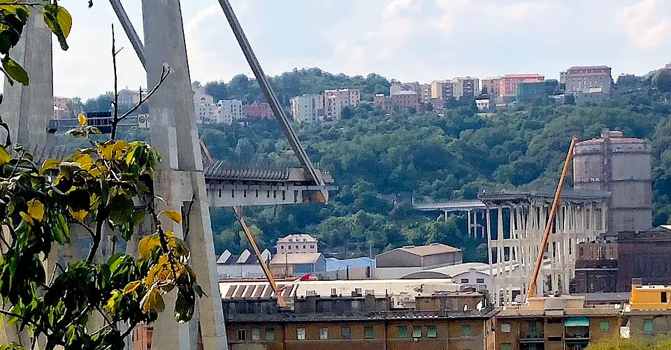 pontes que caíram ll ponte morandi collapse (1)